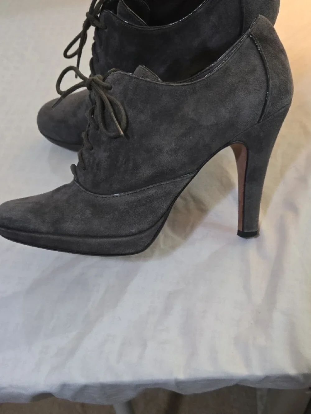 Circa Joan & David elegant gray